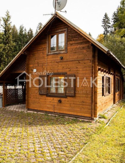 https://www.holestiak.sk/storage/properties/106/thumb/uz-aj-video-exkluzivne-predam-peknu-chatu-v-obci-olesna-kysuce_0.jpg?t=1665640832