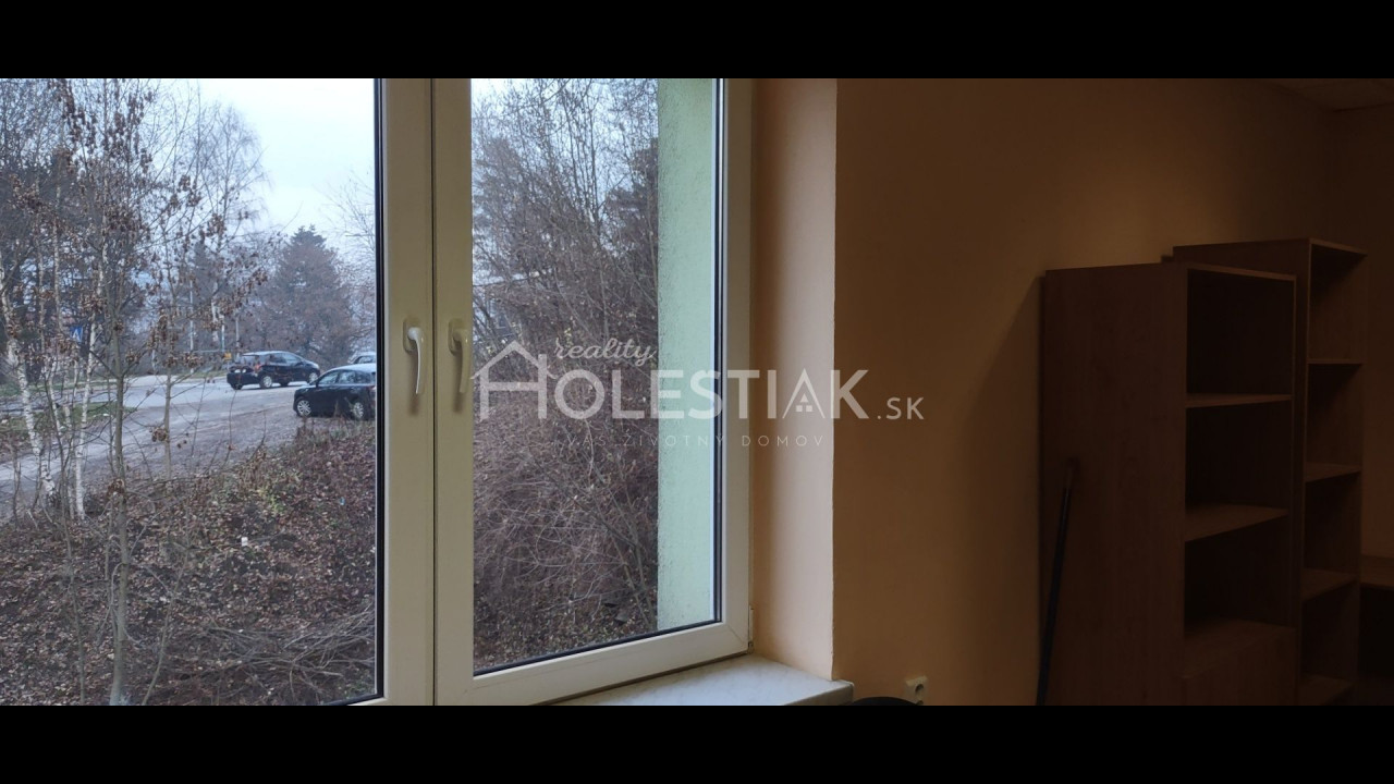Dám do prenájmu kanceláriu v centre mesta Čadca - exkluzívne