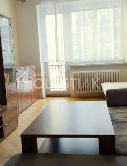https://www.holestiak.sk/storage/properties/193/thumb/zvyhodnena-cena-predam-pekny-31-byt-martinkov-potok-iba-u-nas_0.jpg?t=1718979413