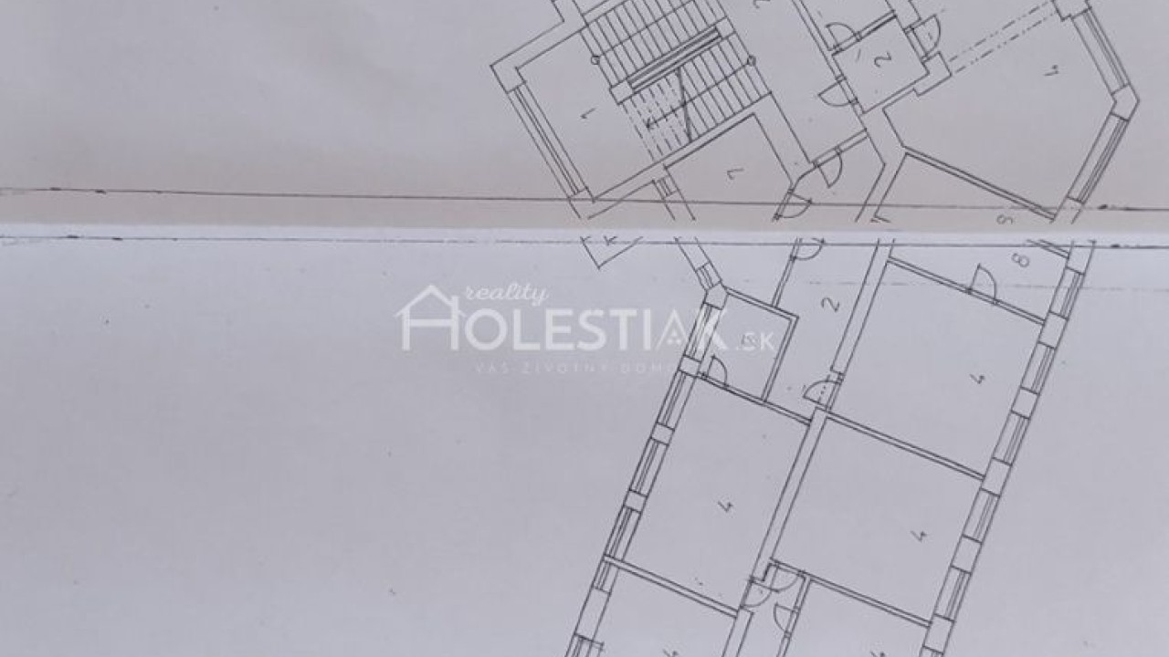 Odporúčané - Predám veľkú polyfunkčnú budovu v centre mesta Čadca