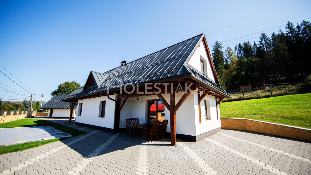 Predám krásny rodinný dom, zariadený, veľký pozemok, Raková, iba u nás