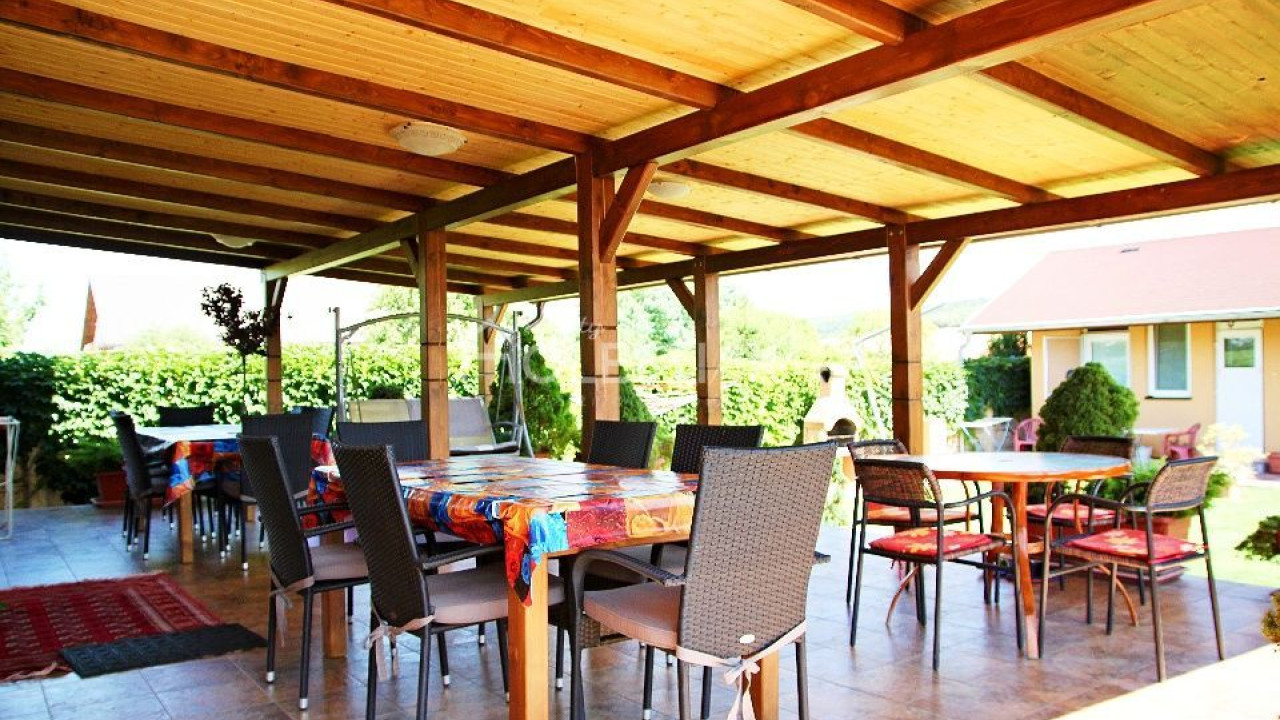 Predám pekne zariadený penzión v kúpeľnej obci Podhájska