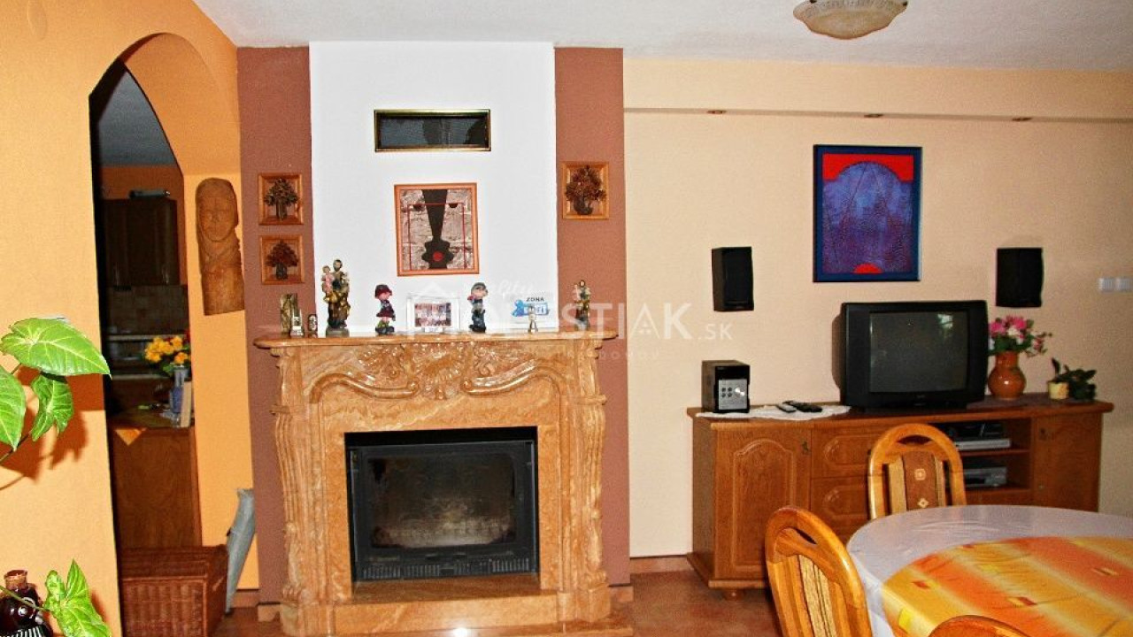 Predám pekne zariadený penzión v kúpeľnej obci Podhájska