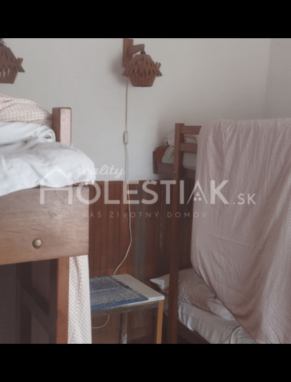 https://www.holestiak.sk/storage/properties/265/thumb/zvyhodnena-cena-predam-starsi-rodinny-dom-skalite-iba-u-nas_0.jpg?t=1722939393