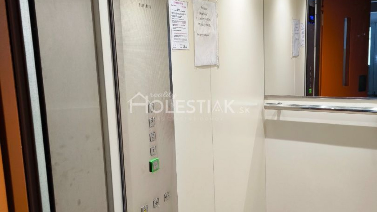 Znížená cena - Predám 2+1 byt v meste Čadca, Mierová ul.