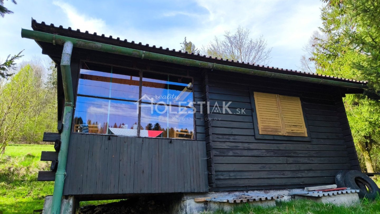 Predám peknú chatku - Zákopčie s väčším pozemkom 