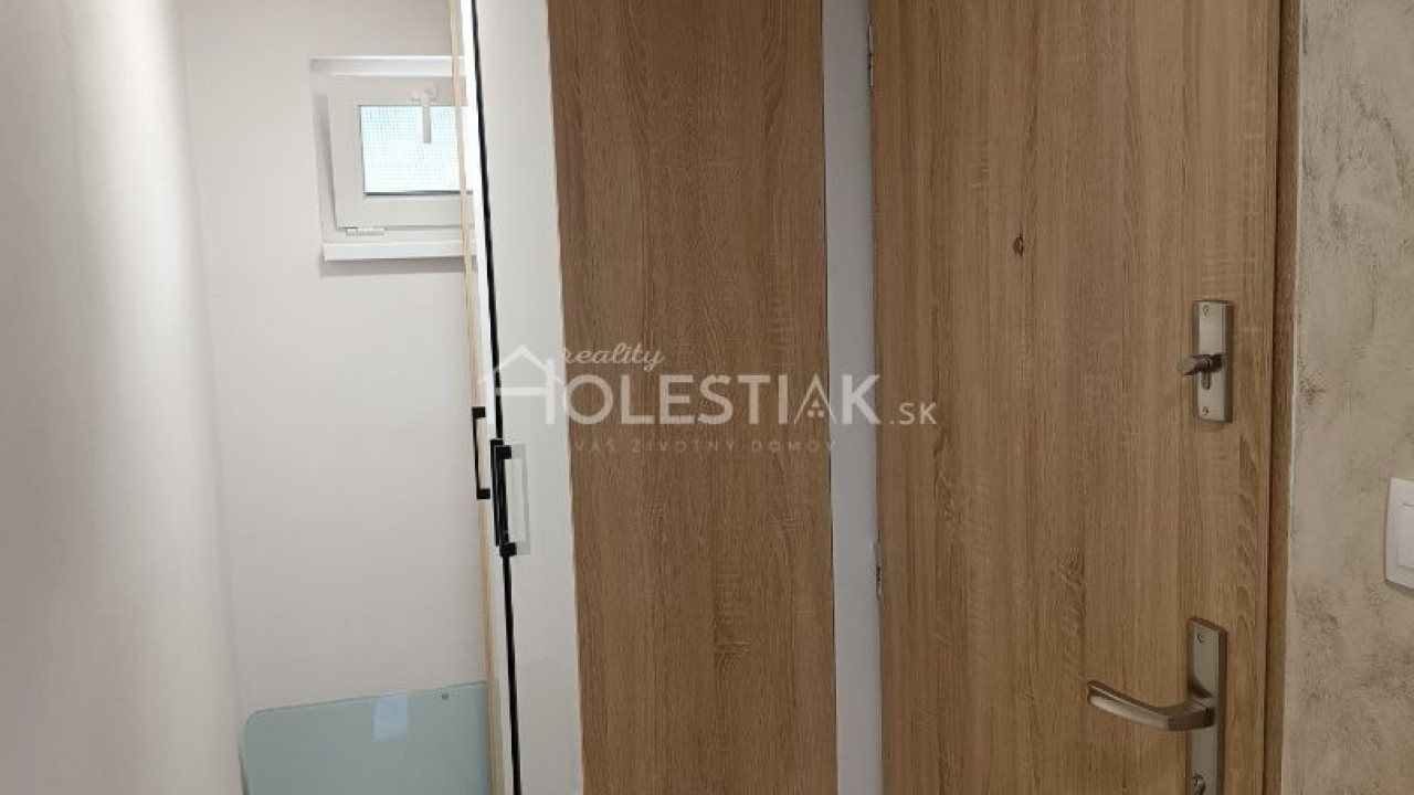 Rezervované - Predám 3+1 byt so záhradkou a 2xpark. Čadca