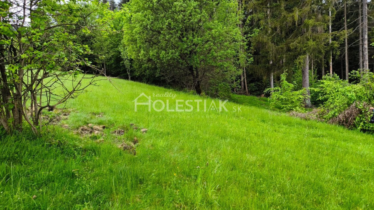Odporúčané - Predám exkluzívne pekný stavebný pozemok, 3,5 km od centra mesta Čadca 