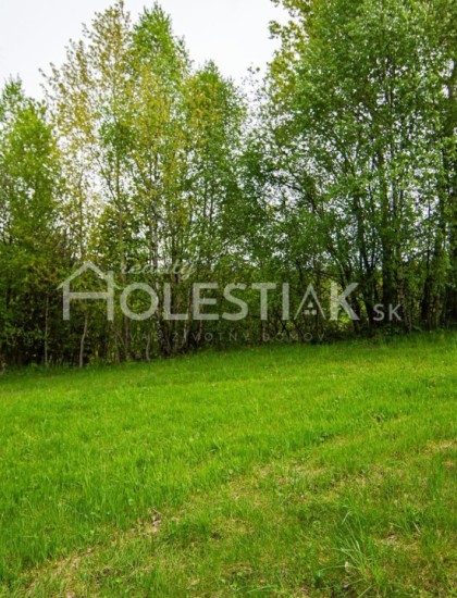 PREDAJ iba u nás pekného pozemok 532 m2 za výbornú cenu v obci Skalité