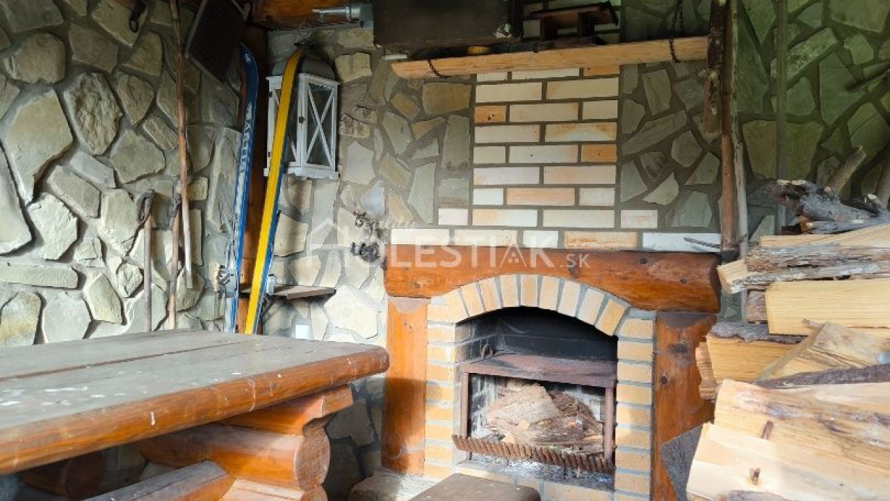 Zvýhodnená cena Predám krásny štýlový zrub na Kysuciach, Skalité TOP stav