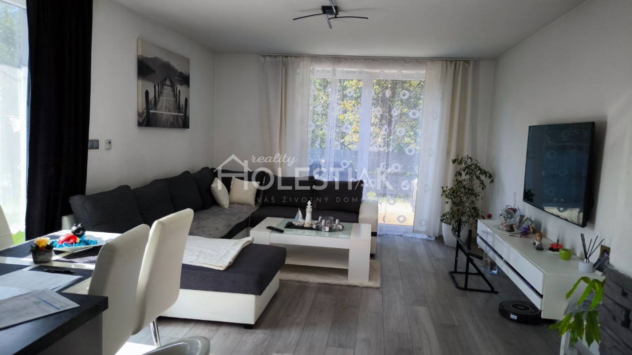 Odporúčané - Predám nový dom Rudinská, iba u nás