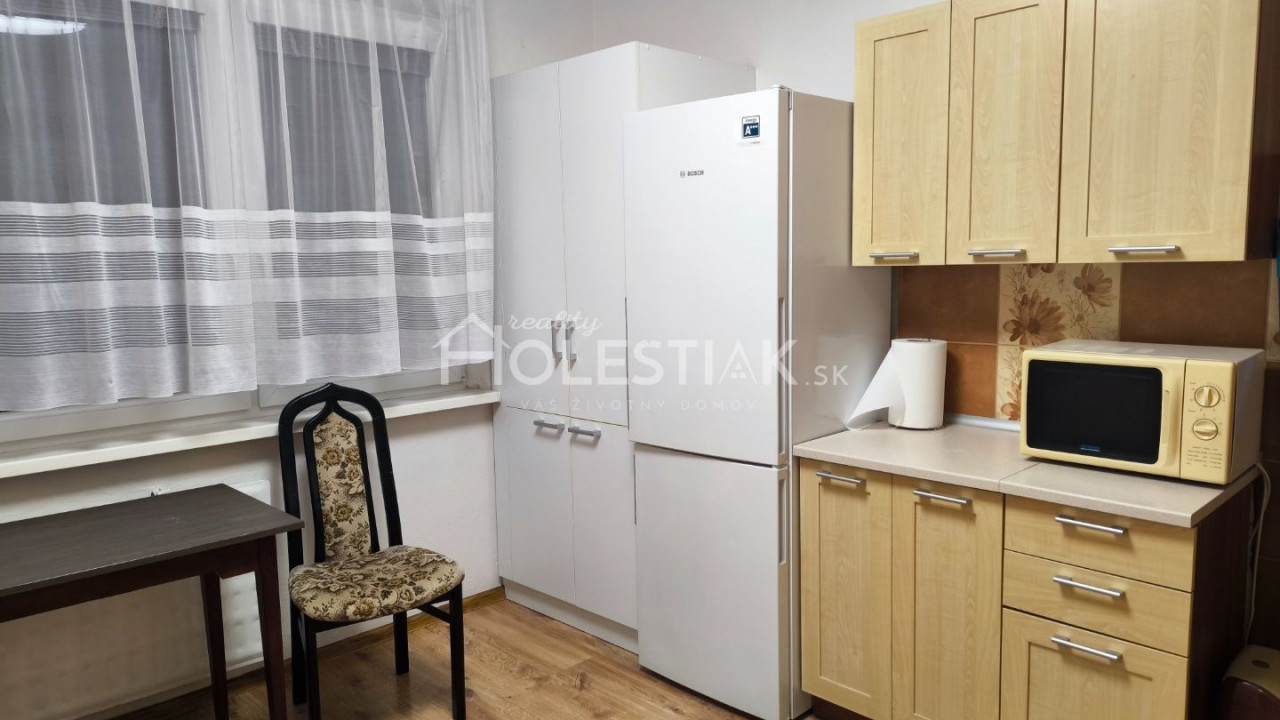 Rezervované - Dám do prenájmu 1+1 byt Žilina, Vlčince