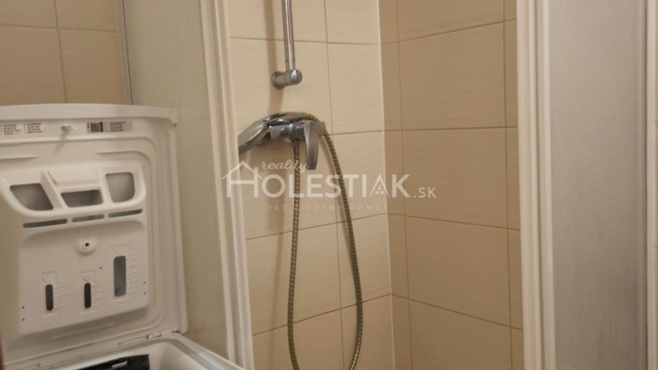 Rezervované - Dám do prenájmu 1+1 byt Žilina, Vlčince