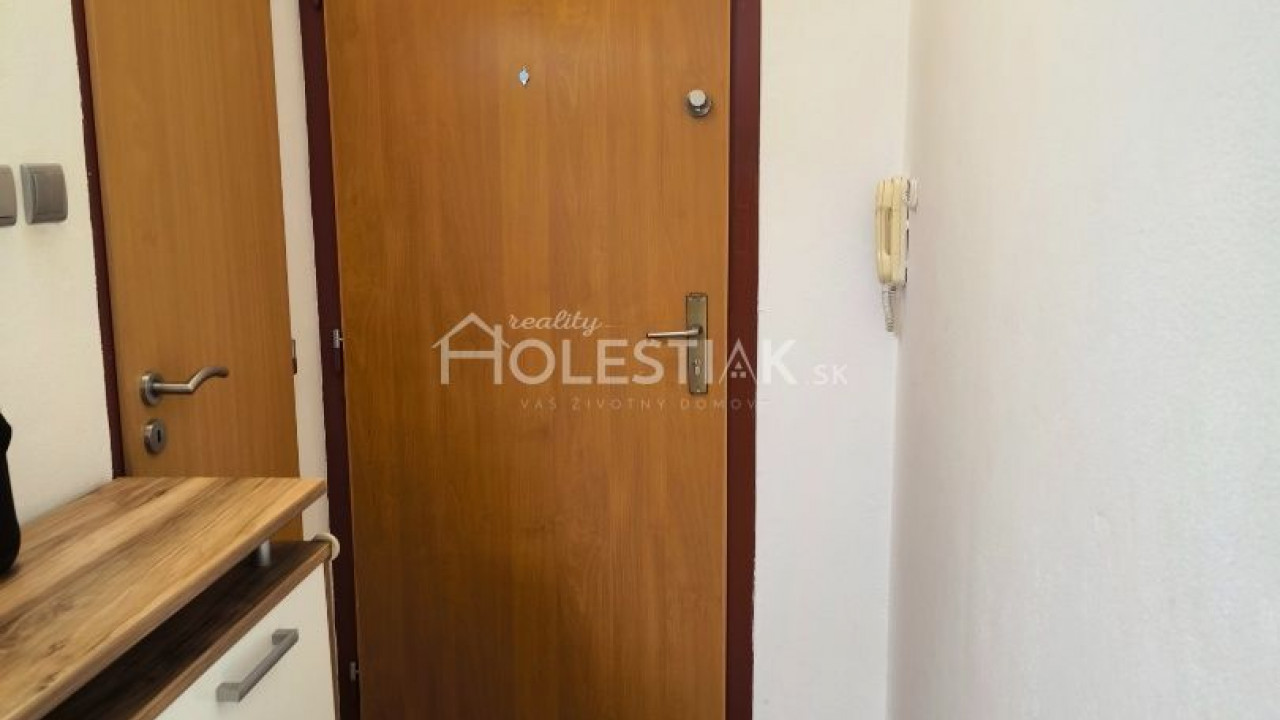 Rezervované - Dám do prenájmu 1+1 byt Žilina, Vlčince