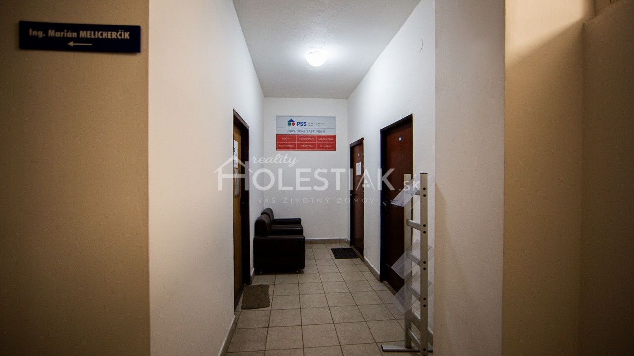 Predám exkluzívne administratívnu budovu v centre, Dolný Kubín