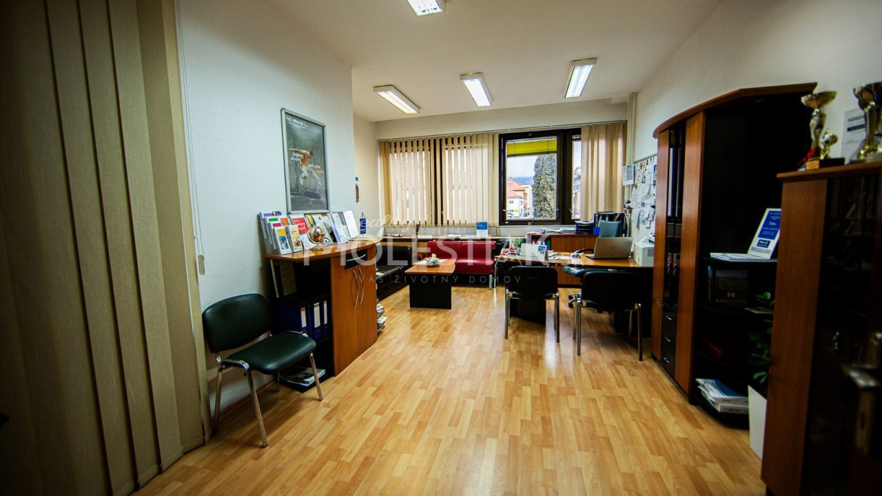 Predám exkluzívne administratívnu budovu v centre, Dolný Kubín