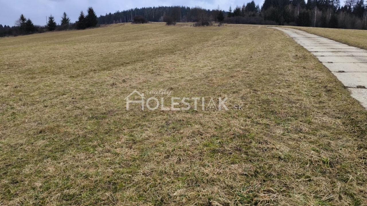 Rezervované - Predám pekný väčší pozemok Raková, iba u nás