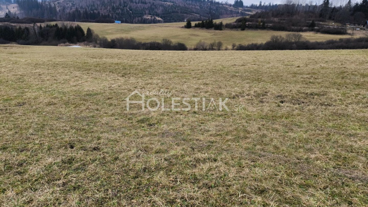 Rezervované - Predám pekný väčší pozemok Raková, iba u nás