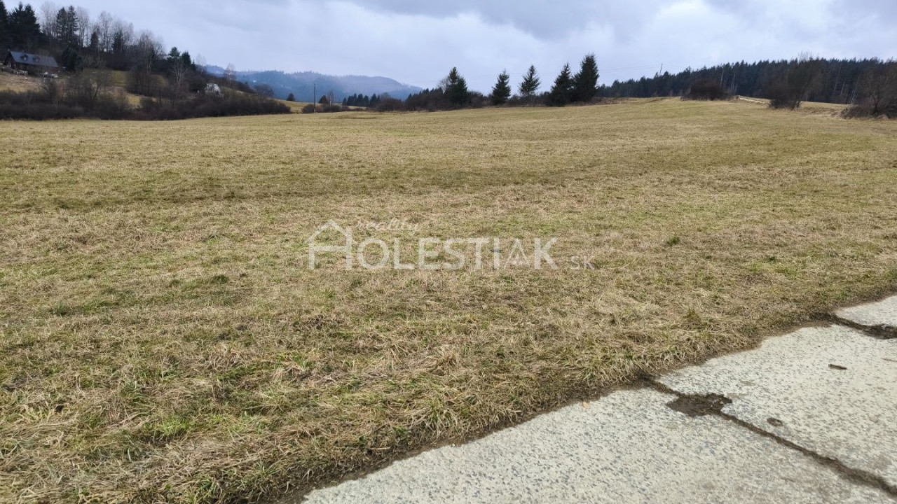 Rezervované - Predám pekný väčší pozemok Raková, iba u nás