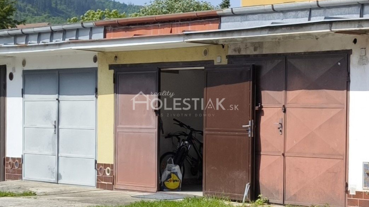 Predám garáž v centre KNM