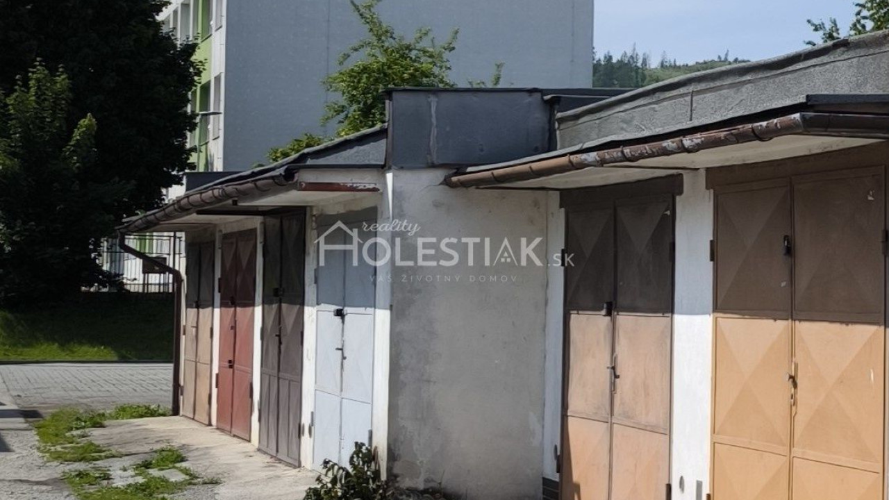 Predám garáž v centre KNM
