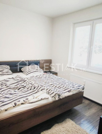 https://www.holestiak.sk/storage/properties/452/thumb/dam-do-prenajmu-rekonstruovany-byt-21-cadca-iba-u-nas_0.jpeg?t=1790938261