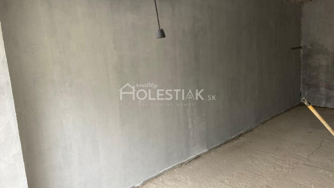 Predám garáž v centre mesta Čadca, iba u nás 