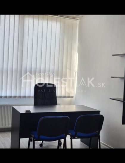 https://www.holestiak.sk/storage/properties/489/thumb/dam-do-prenajmu-kancelarske-priestory-cadca_0.jpeg?t=1784252681