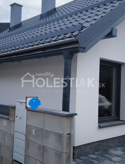 https://www.holestiak.sk/storage/properties/510/thumb/predam-novy-rodinny-dom-oscadnica-iba-u-nas_0.jpeg?t=1784812225