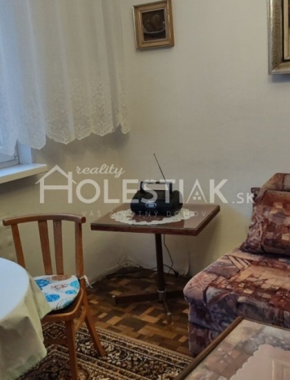 https://www.holestiak.sk/storage/properties/68/thumb/rezervovane-predam-11kk-byt-v-meste-zilina-hliny-5-iba-u-nas_0.jpg?t=1646513138
