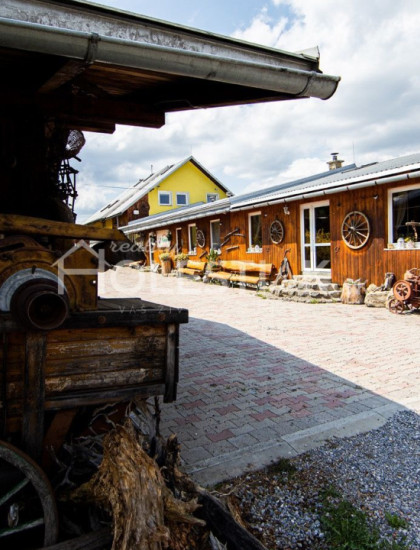 https://www.holestiak.sk/storage/properties/92/thumb/odporucane-predam-velky-areal-skalite-restauracia-penzion-rodinny-dom-servis-stavebne-pozemky-exkluzivne_0.jpg?t=1750245368