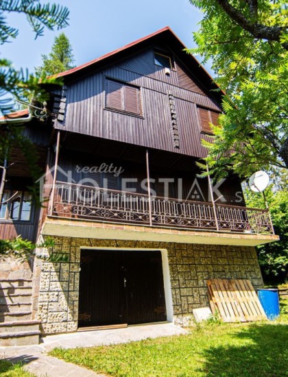 https://www.holestiak.sk/storage/properties/95/thumb/rezervovane-predam-peknu-rekreacnu-chatu-v-meste-cadca-exkluzivne-nove-video_0.jpg?t=1661247934