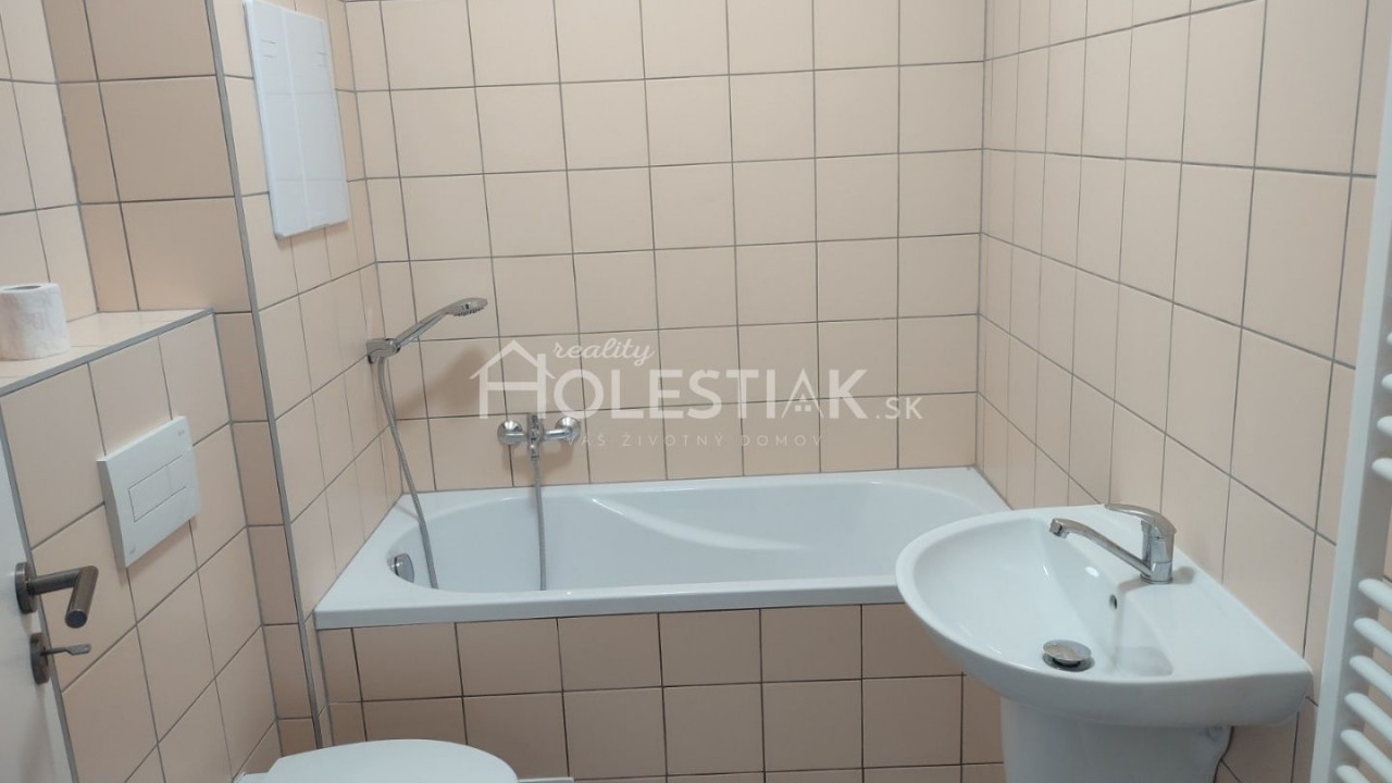 Dám do prenájmu nový byt 2+1 byt, Čadca Žarec s parkovacím miestom
