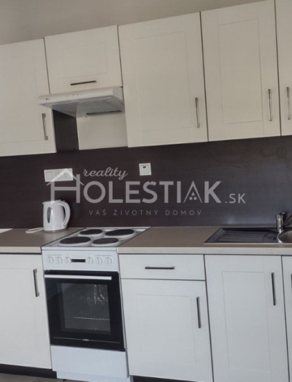 https://www.holestiak.sk/storage/properties/99/thumb/dam-do-prenajmu-novy-byt-21-byt-cadca-zarec-s-parkovacim-miestom_0.jpeg?t=1782929701